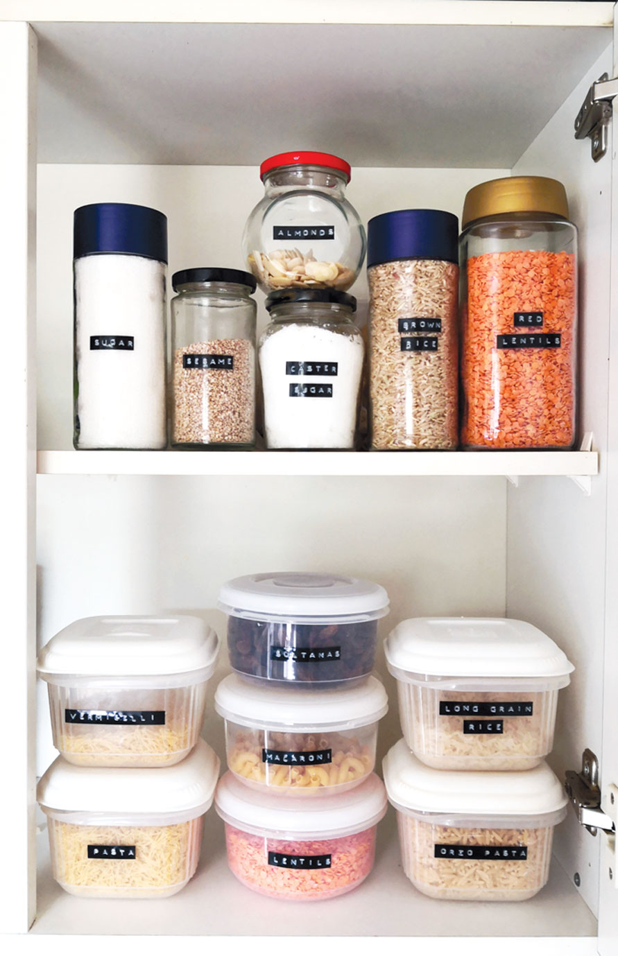 storage - Is there a specific name for the mise en place containers used in  professional kitchens? - Seasoned Advice