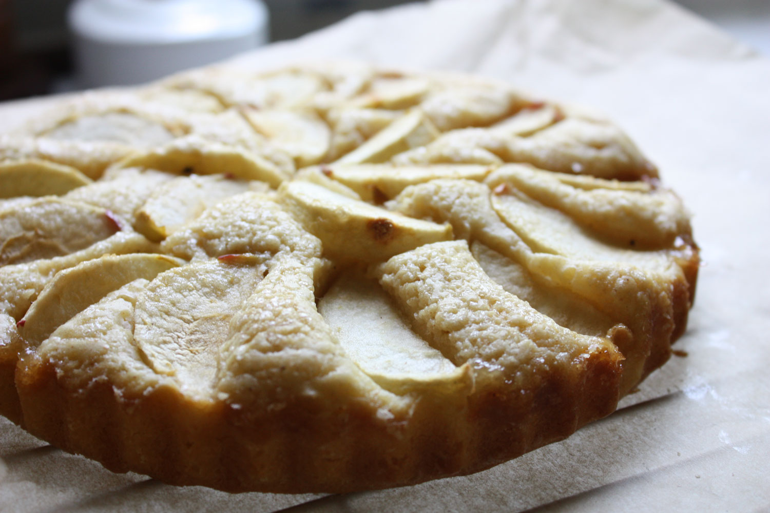 Dorset apple traybake recipe | BBC Good Food