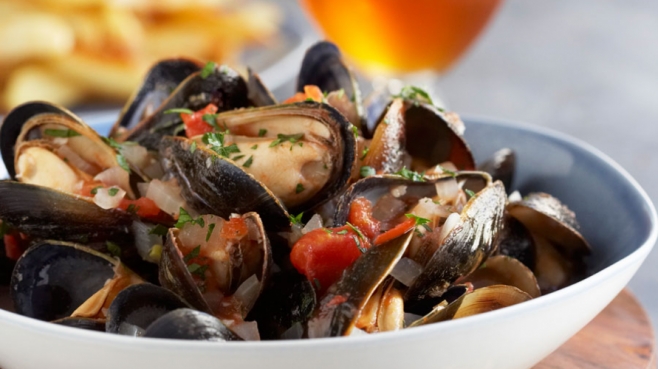 Moules Marinieres (Sailor-Style Mussels)